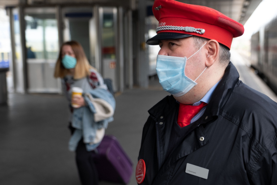 Aus ganz Deutschland wurden im vergangenen Jahr 2558 Attacken auf Personal der Deutschen Bahn gemeldet. (Symbolbild)