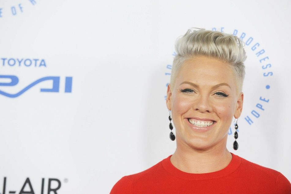 Pop star Pink's offbeat parenting style inspires fans