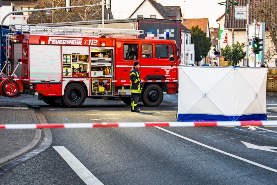 Fußgänger von Lkw erfasst: Jede Hilfe der Retter kommt zu spät
