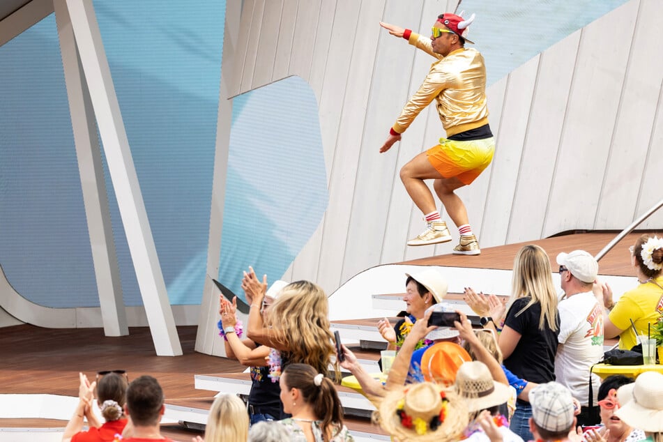 Lorenz Büffel (47) bei seinem Auftritt bei der Mallorca-Party im Jahr 2022: Der Österreicher ist längst Stammgast bei dem alljährlichen Spektakel.