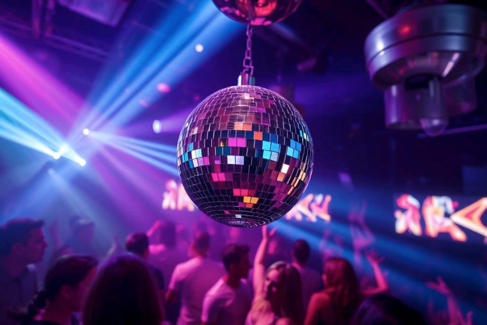 Mit verschiedenen Musikrichtungen geht es in die Samstagnacht! (Symbolfoto)