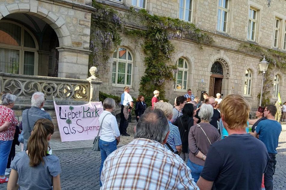 Damit sind nicht alle Bürger Lützens einverstanden.