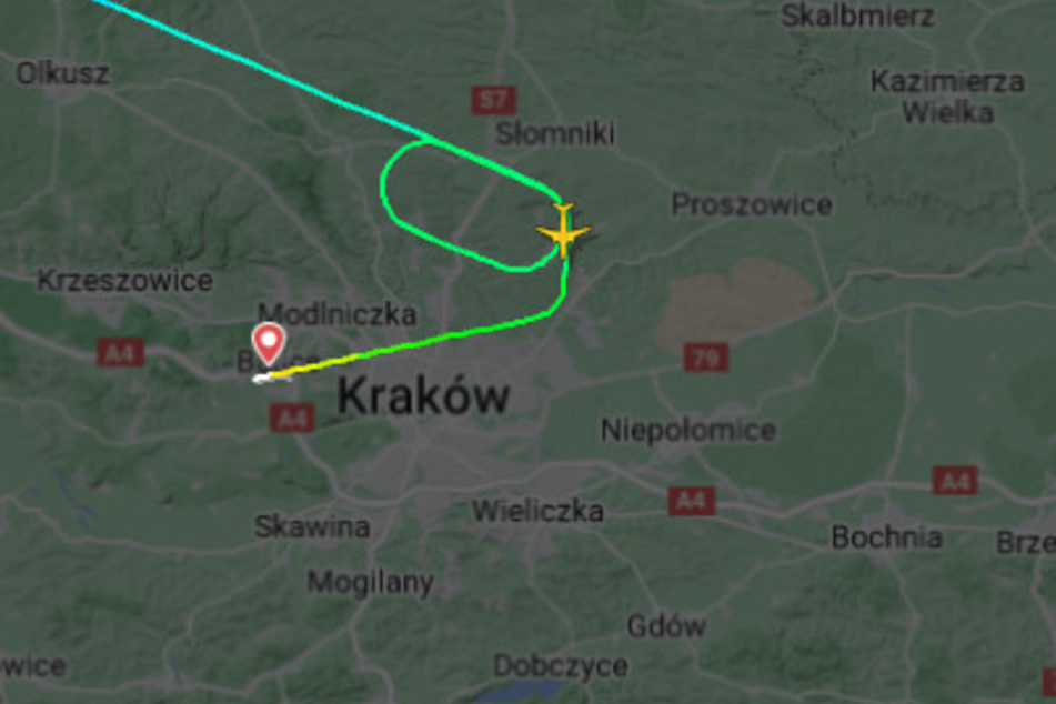 Vor der Notlandung in Krakau verlor das Flugzeug plötzlich innerhalb weniger Minuten stark an Höhe.