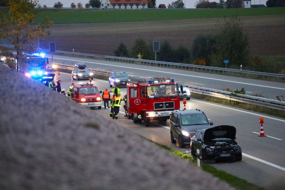 Die Feuerwehr sicherte die Unfallstelle ab.