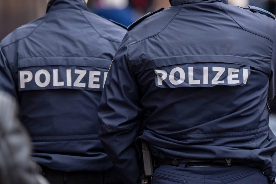 Die polizeilichen Ermittlungen beeindruckten die Bande nicht. Sie soll munter weiter Straftaten begangen haben. (Symbolbild)