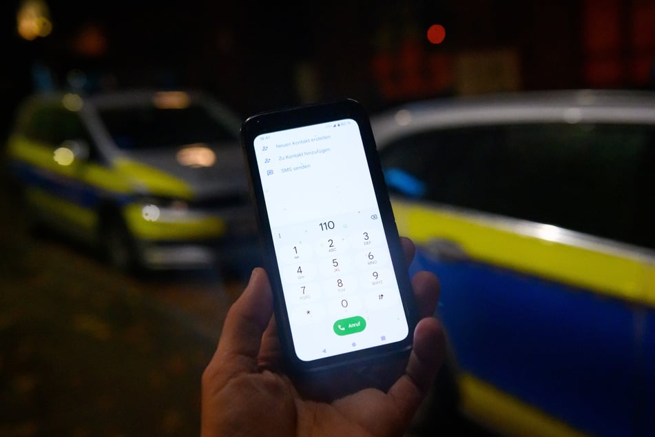 Wenn die 110 anruft, am besten gar nicht erst rangehen. (Symbolbild)