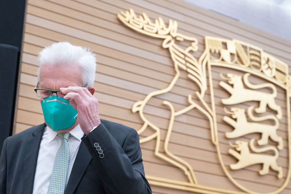 Winfried Kretschmann (72, Bündnis 90/Die Grünen), Ministerpräsident von Baden-Württemberg, hat die Hoffnung auf umfassendere Lockerungen des Lockdowns gedämpft.