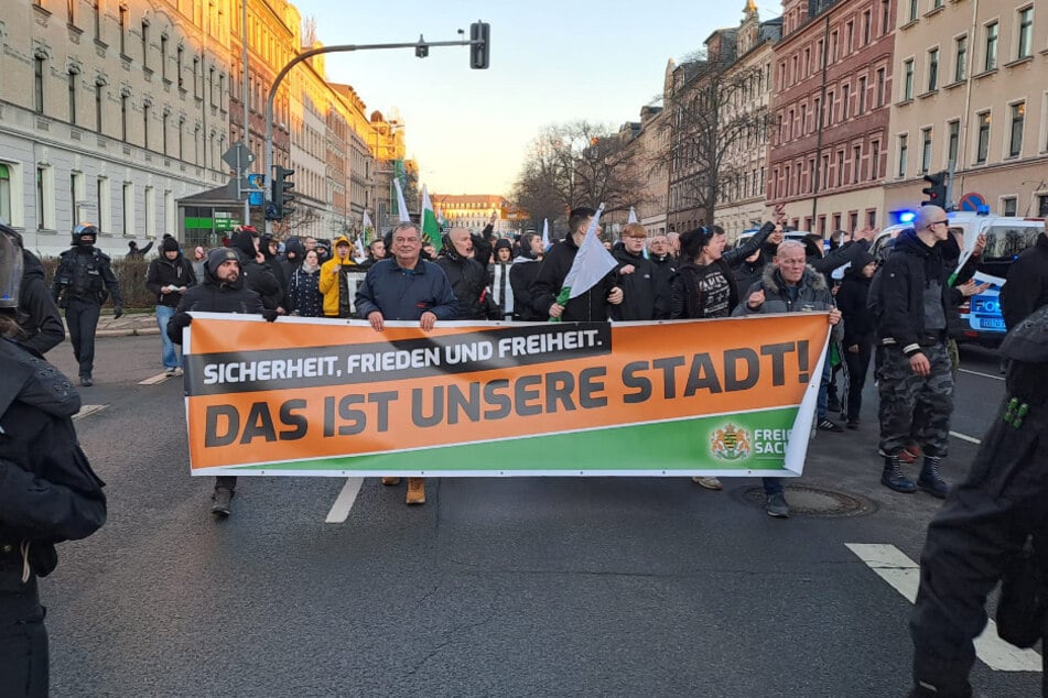 Die Freien Sachsen waren mit rund 400 Teilnehmern unterwegs.