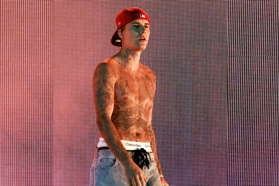 Justin Bieber will resume his Justice World Tour after his Ramsay Hunt syndrome diagnosis forced him to hit pause.