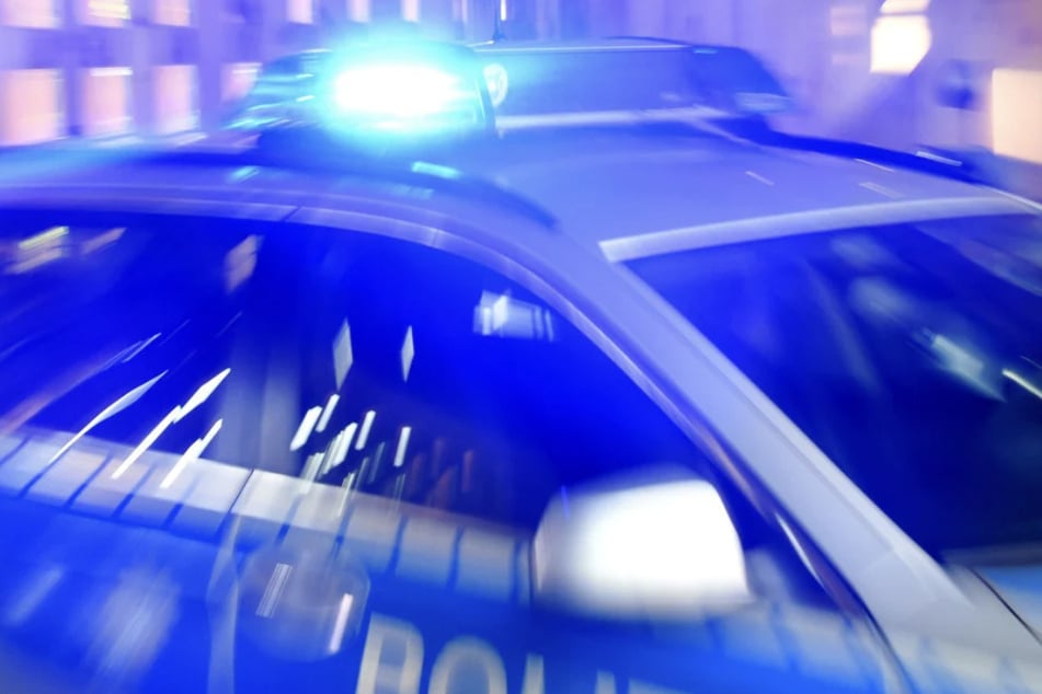 Die Polizei konnte drei Männer ermitteln. Vergewaltigung und sexueller Übergriff lauten die Vorwürfe. (Symbolfoto)