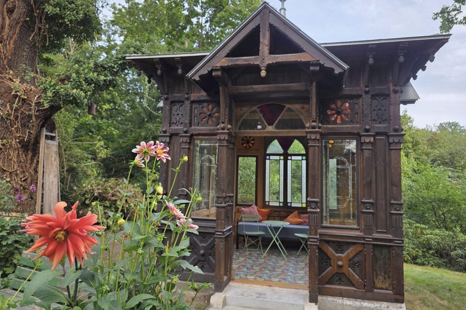 Die Restaurierung des Pavillons aus dem 1900 hat insgesamt etwa drei Jahre in Anspruch genommen.