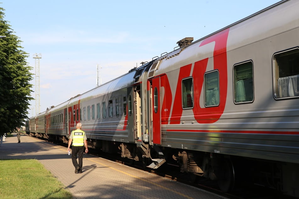 Russische Züge dürfen derzeit nur eingeschränkt durch die "Suwalki-Lücke" fahren. Moskau hat daraufhin Litauen mit Gegenmaßnahmen gedroht.