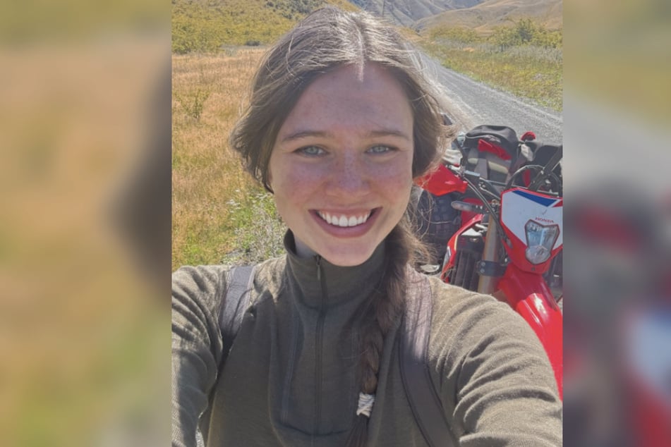 Mehrere Wochen lang reiste die 26-Jährige mit ihrem Motorrad durch Neuseeland.