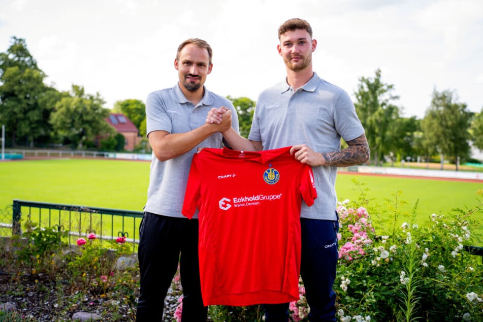 Niclas Müller (23) wird nun doch weiter für Lok Leipzig im Kasten stehen, wenn auch in zweiter Reihe.