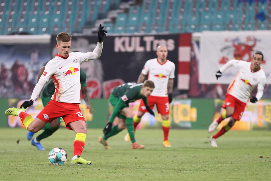 Beim 2:1-Heimsieg gegen den FC Augsburg am gestrigen Freitagabend erzielte Dani Olmo (22) das 1:0 per Elfmeter.
