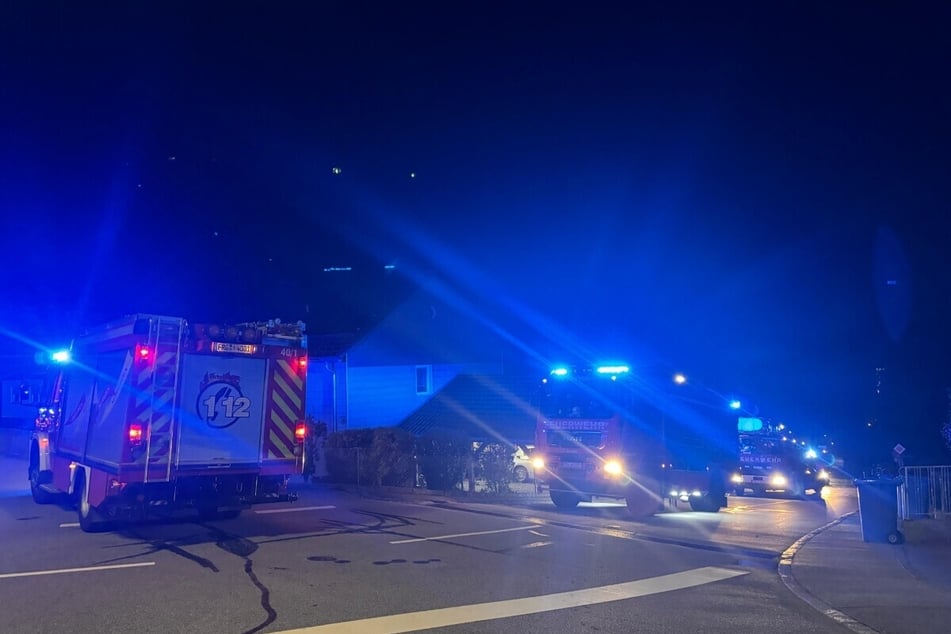 Mehrere Einsatzfahrzeuge rückten an. Doch es war nur falscher Alarm.
