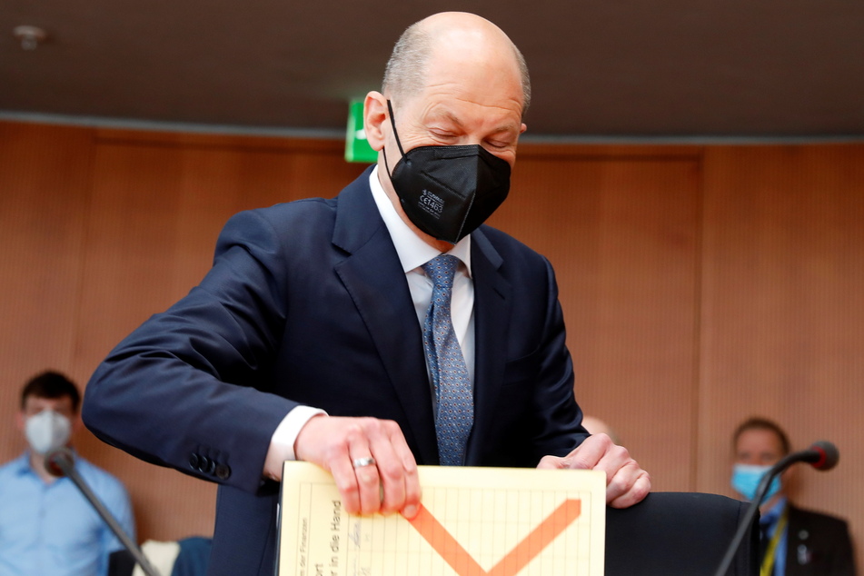 Bundesfinanzminister Olaf Scholz (62, SPD) kommt zur Sitzung des Untersuchungsausschusses zum Bilanzskandal Wirecard im Deutschen Bundestag.