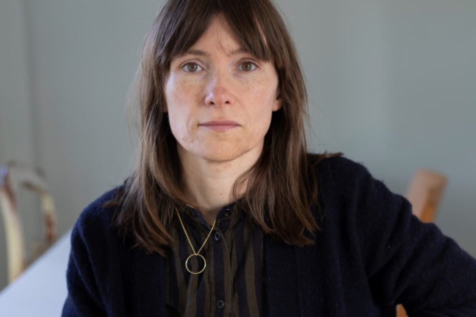 Heike Geißler lebt aktuell in Leipzig und wird den Heinrich-Böll-Preis der Stadt Köln im Frühjahr 2026 feierlich entgegennehmen.