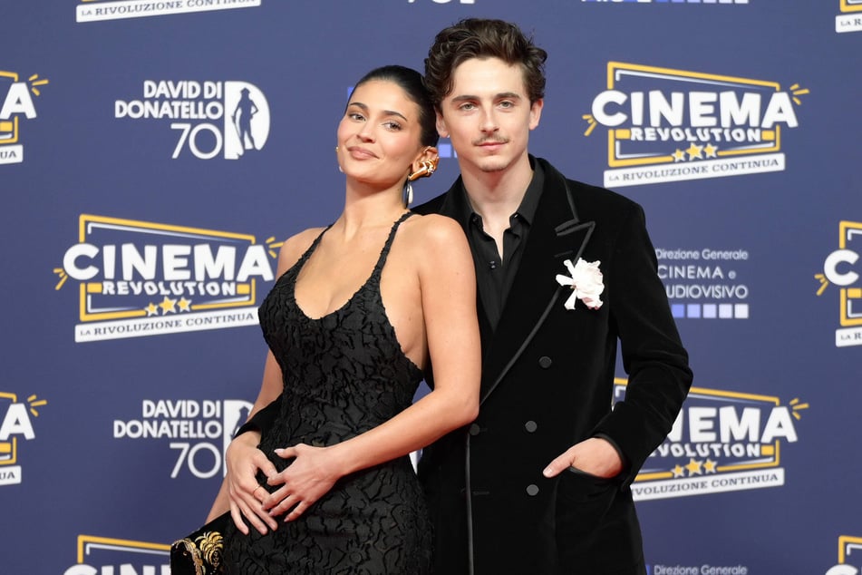 Kylie Jenner (l.) is apparently worried about her flirty sisters being around her boyfriend, Timothée Chalamet (r.)