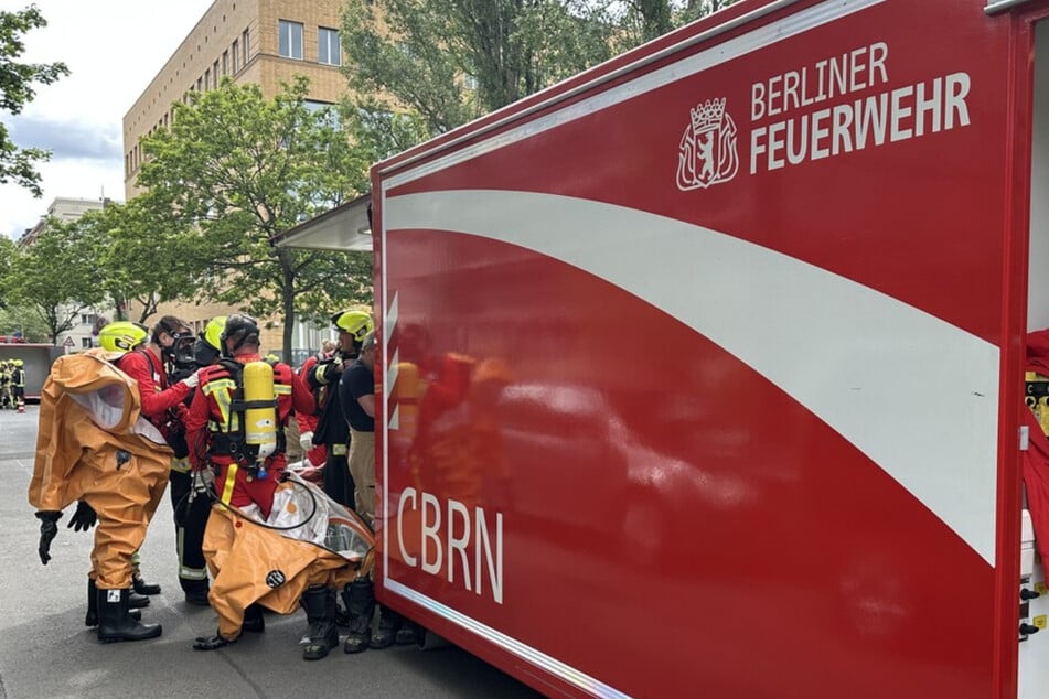 Die Feuerwehr ist mit 50 Einsatzkräften vor Ort.