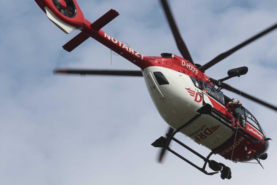 Unfall in Torgau: Simson-Fahrerin (16) schwer verletzt in Klinik geflogen
