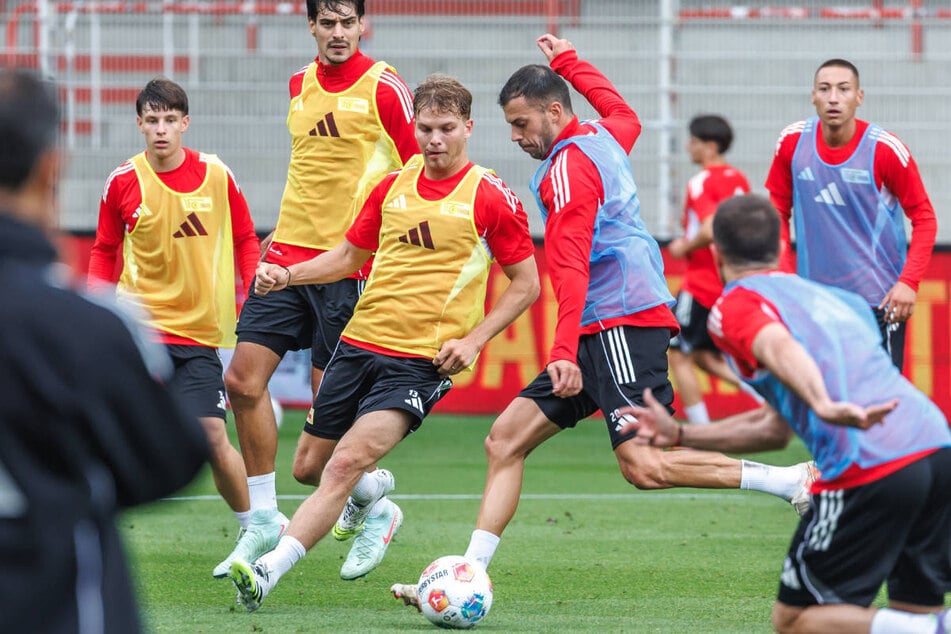 Der Gewinner darf dem Trainerteam am 12. November bei der Arbeit über die Schulter schauen.