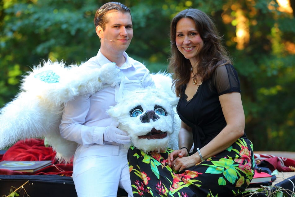 Regisseurin Elke Zeh (44) und Fuchur-Darsteller Yann (20).