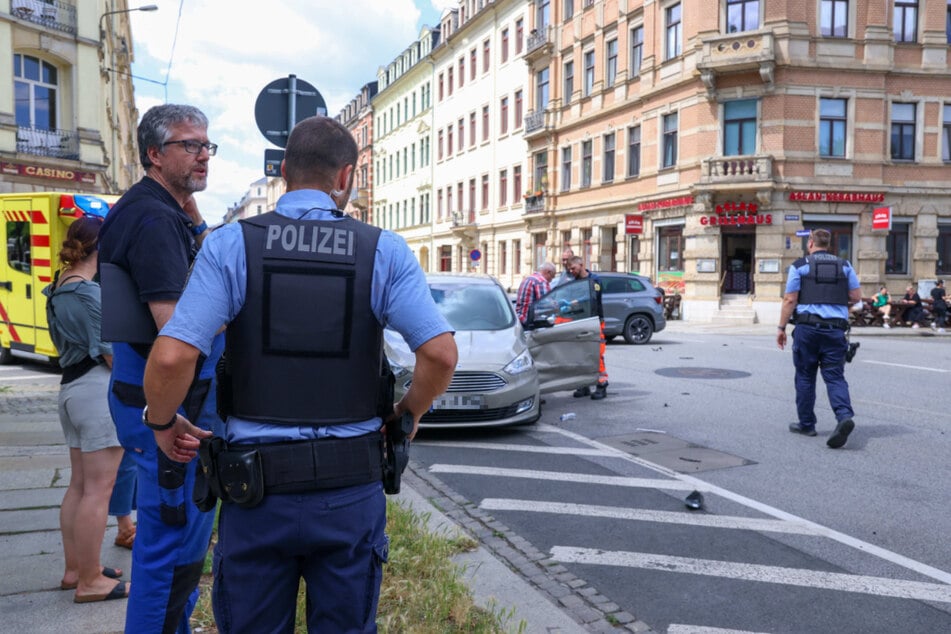 Die Polizei nahm den Unfall vor Ort auf und regelte den Verkehr.