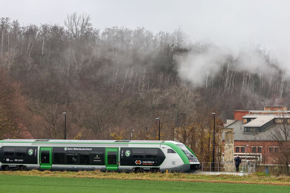 Die erste Strecke für Akkuzüge soll zwischen Halle und Querfurt umgesetzt werden. (Symbolbild)