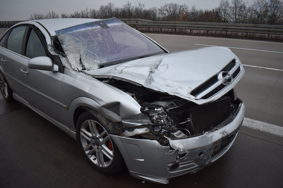 Ein Opel verunfallte am Dienstag auf der A9.