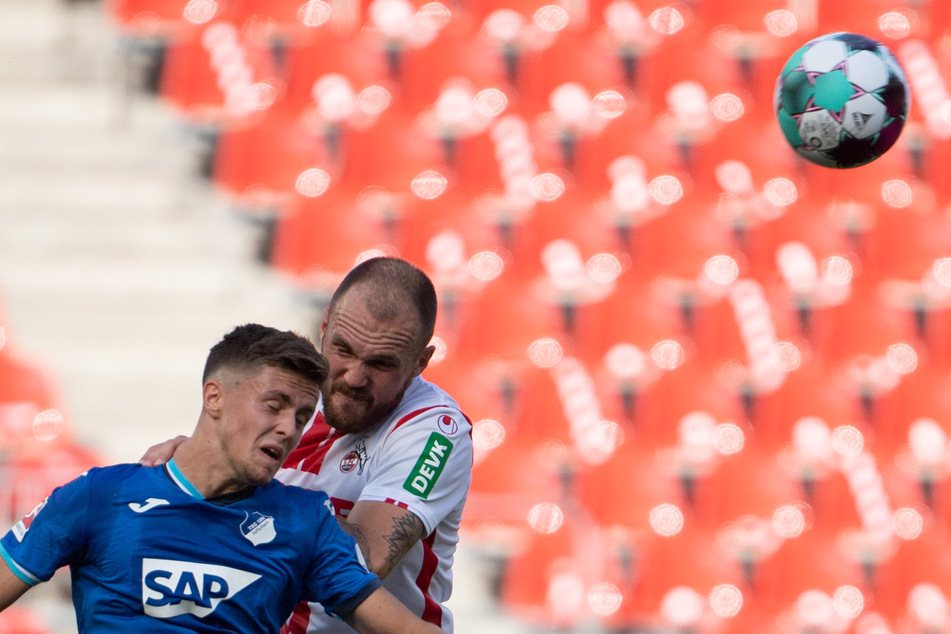 Rafael Czichos (30, r.) ist der Abwehrchef beim 1. FC Köln.