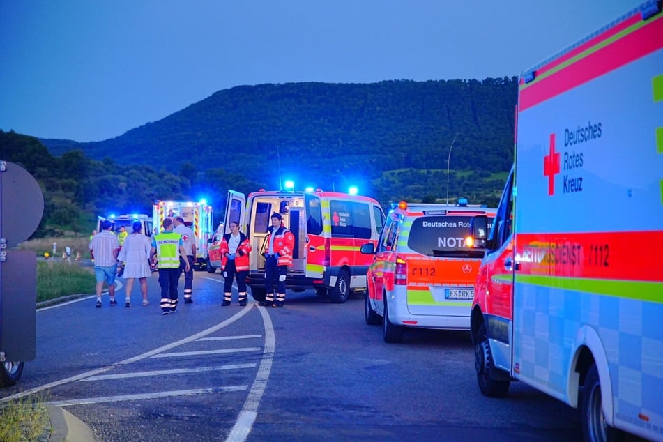 Die Einsatzkräfte befanden sich am Freitagabend im Großeinsatz vor Ort.