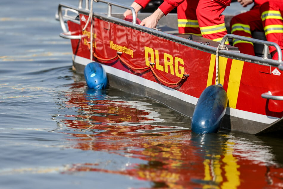 Frau (†37) stürzt bei Fotoshooting in den Rhein: Als Rettungskräfte sie finden, ist es zu spät!