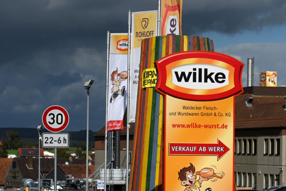 Im Oktober 2019 wurde der Wursthersteller Wilke geschlossen. Nun erhob die Staatsanwaltschaft Kassel Anklage gegen drei Personen.