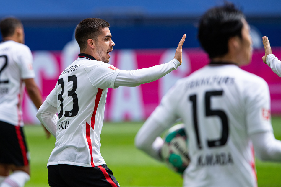 Mit seinem 26. Saisontor stellte Eintracht Frankfurts Angreifer André Silva den Torrekord von Bernd Hölzenbein aus der Saison 1976/77 ein.