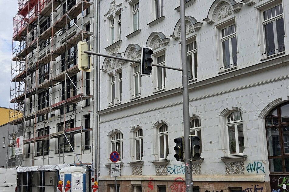 Die dazugehörige Ampel fiel aus.