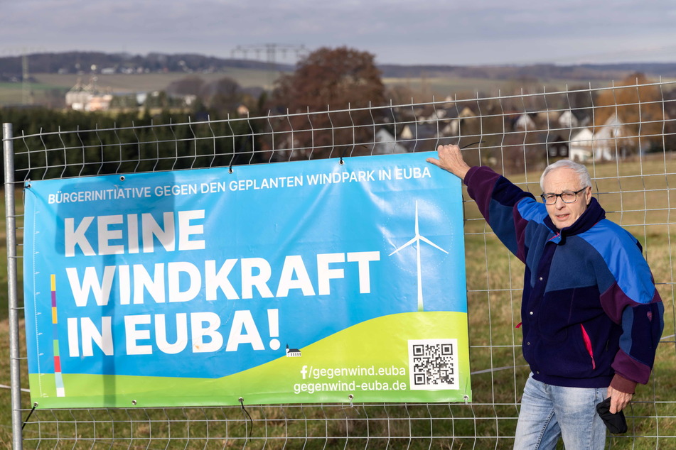 Günter Spielvogel (74) von der Bürgerinitiative "Gegenwind Euba" ist gegen die geplanten Windkraftanlagen.