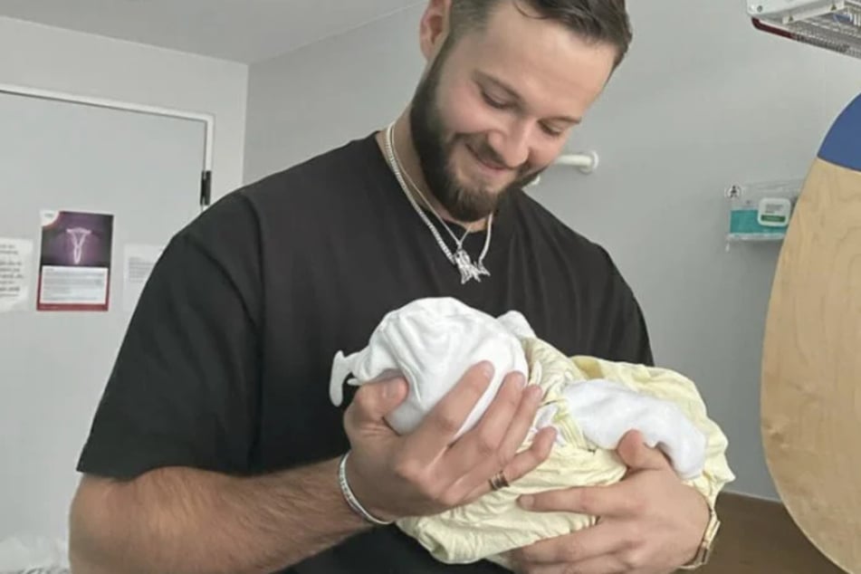 Der YouTuber Inscope21 (27) ist überraschend Vater geworden.