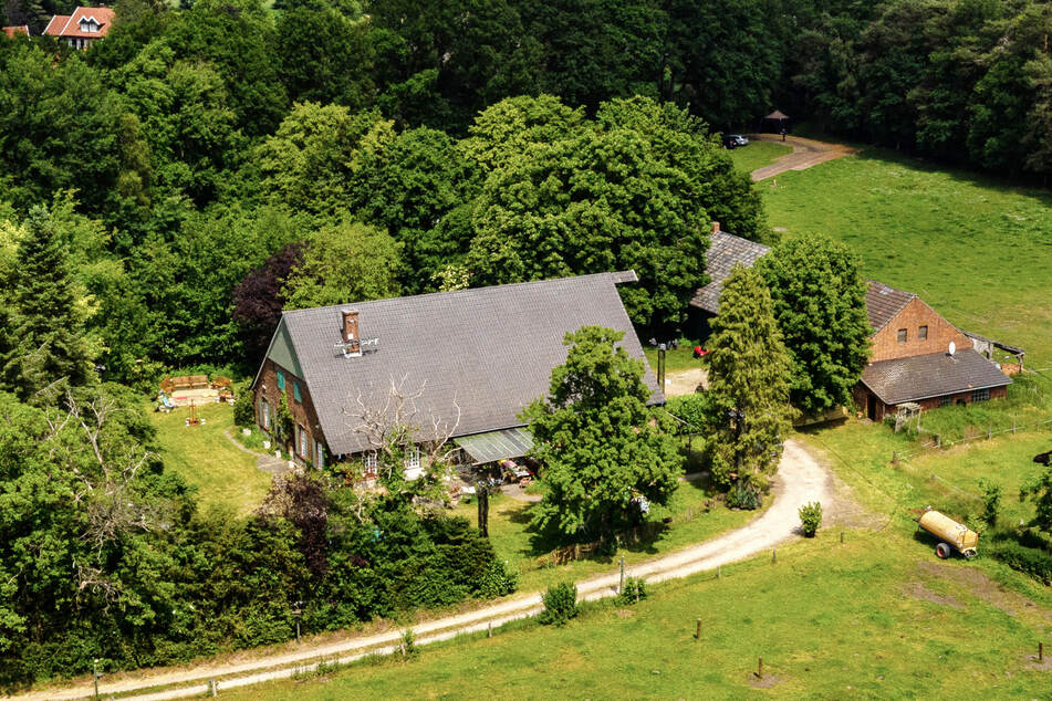 Das piefige Landhaus in Bocholt ist dafür berüchtigt, für die eine oder andere Promi-Trennung zu sorgen.