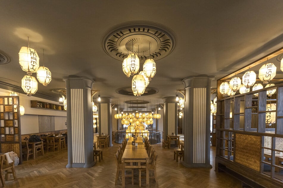 Auf zwei Stockwerken gibt es circa 250 Plätze.