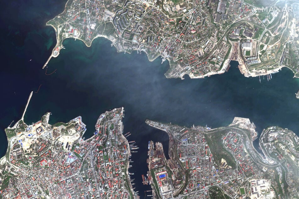 Die Satellitenaufnahme zeigt den Hafen von Sewastopol auf der Krim.