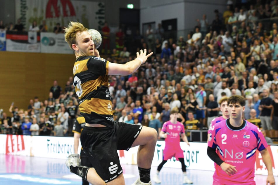 Große Trikotversteigerung am Samstag (6.6.) zum Handball-Saisonabschluss