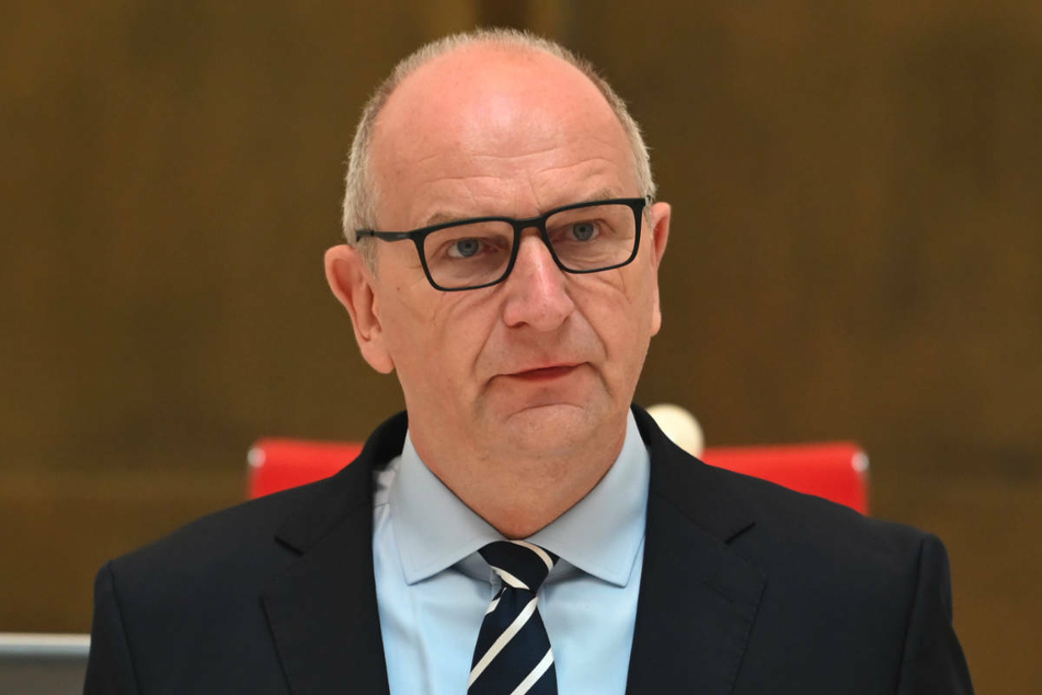 Brandenburgs Ministerpräsident Dietmar Woidke (59, SPD) hat den Ländern Nordrhein-Westfalen und Rheinland-Pfalz Unterstützung nach den heftigen Unwettern zugesichert.