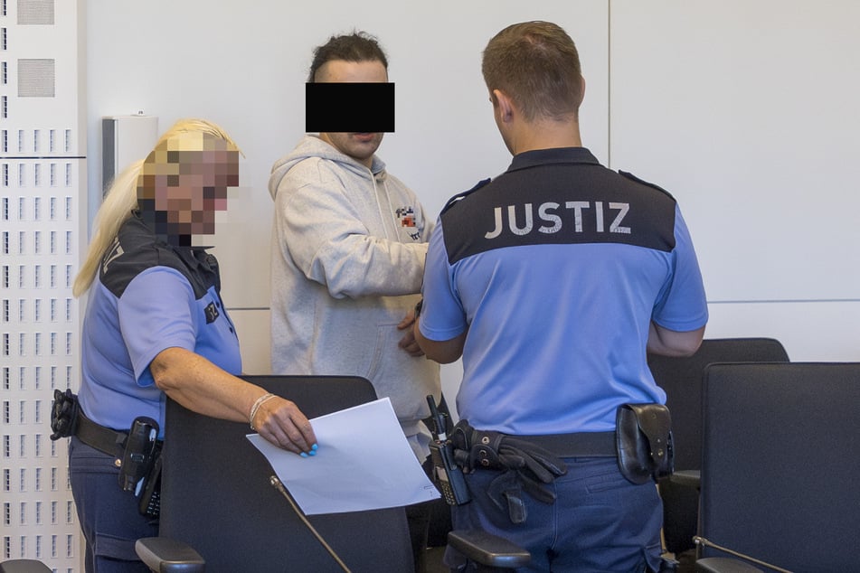 Anton B. (22) gab im Landgericht den umsichtigen Dealer.