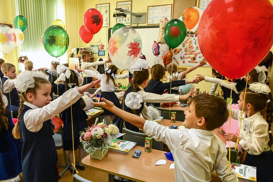 Russische Kinder beim Schulbeginn am 1. September dieses Jahres in Moskau.