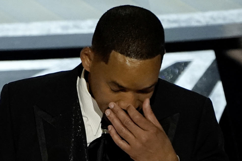 In seiner Dankesrede brach Smith in Tränen aus.