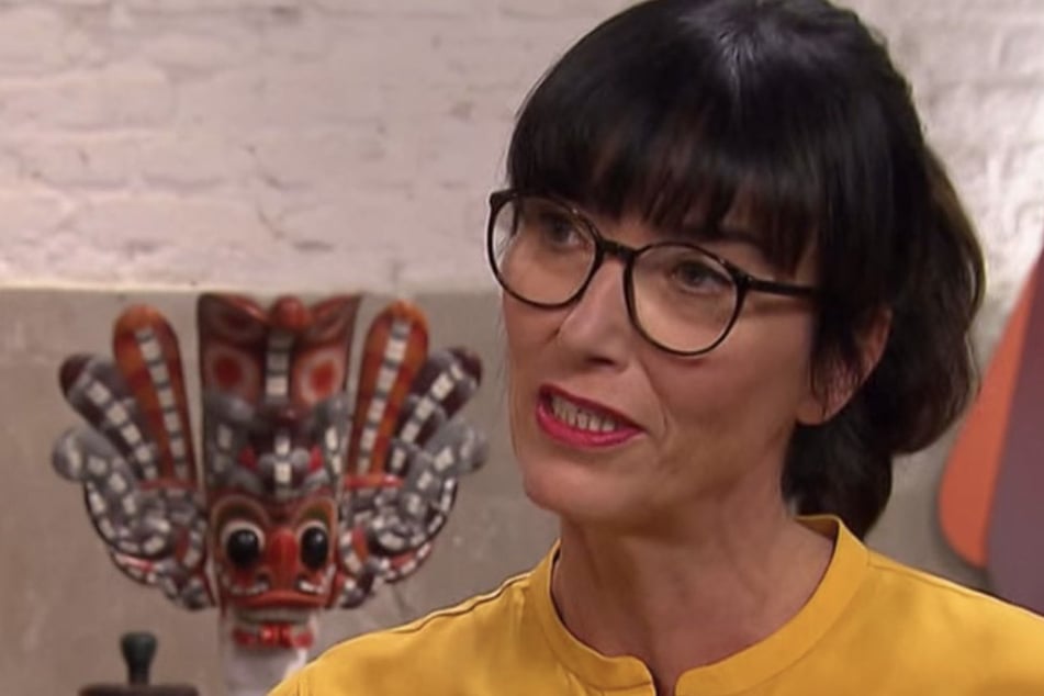 Expertin Heide Rezepa-Zabel (59) ist die Fachfrau für Schmuckangelegenheiten bei "Bares für Rares".