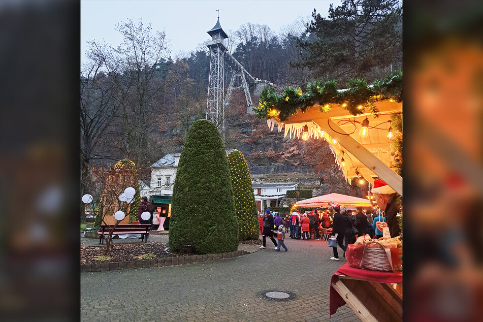 In Bad Schandau steigt ein kuscheliger Weihnachtsmarkt am Parkhotel.