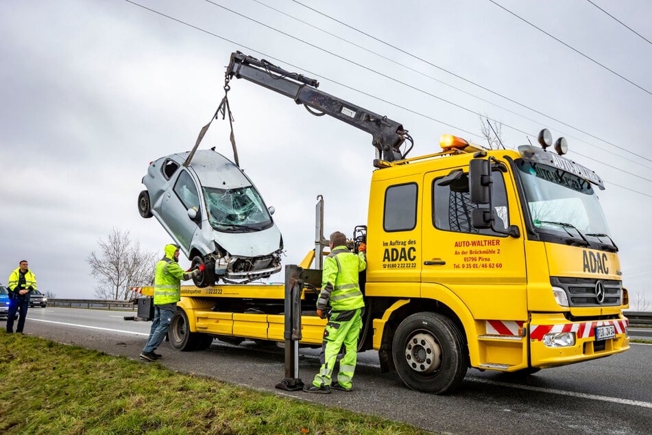 Der Wagen wurde abgeschleppt.