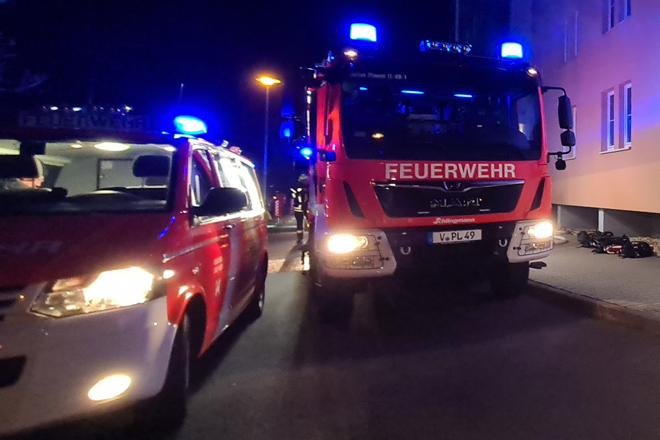 Mehrere Menschen in Plauen nach Kellerbrand aus Mehrfamilienhaus gerettet